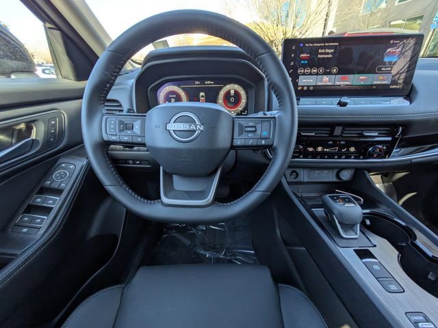 Used 2025 Nissan Rogue SL w/ SL Premium Package FWD image 18