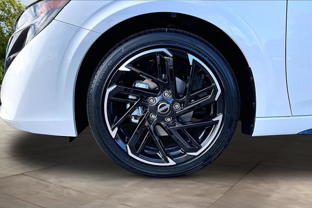 New 2026 Nissan Sentra SR w/ Floor Mat Package FWD image 12