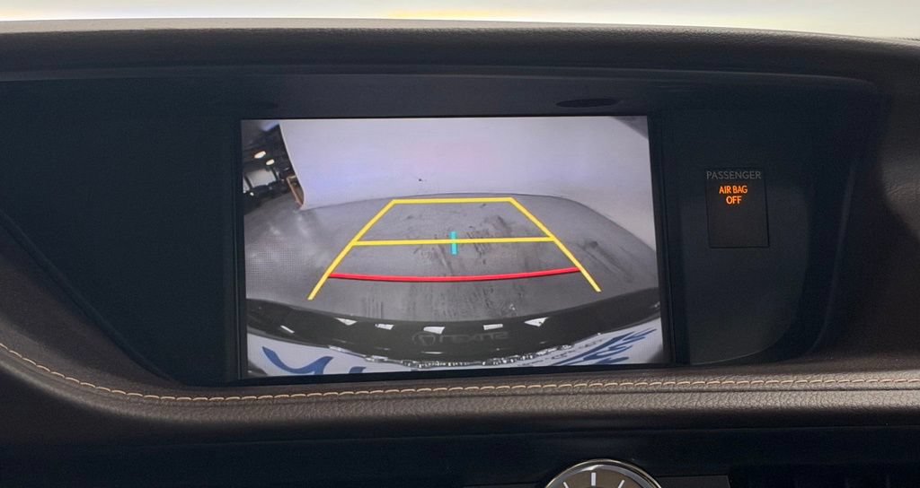 Used 2017 Lexus ES 300h FWD image 20