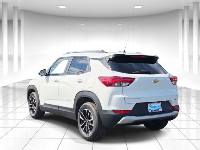 Used 2026 Chevrolet TrailBlazer LT w/ Driver Confidence Package image 3