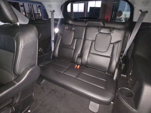 Used 2020 Ford Explorer Limited image 24
