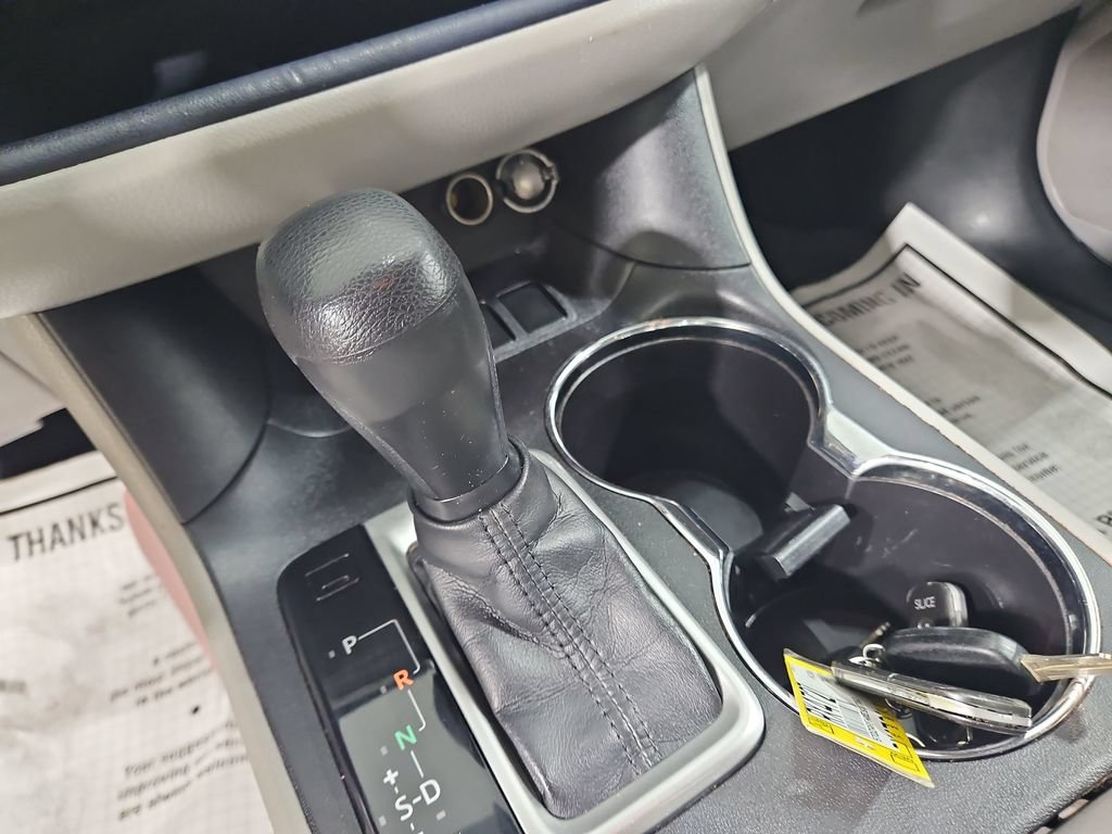 Used 2014 Toyota Highlander LE FWD image 23