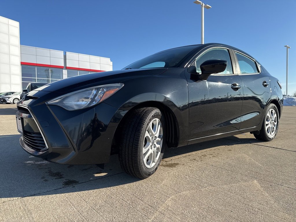 Used 2017 Toyota Yaris iA image 6