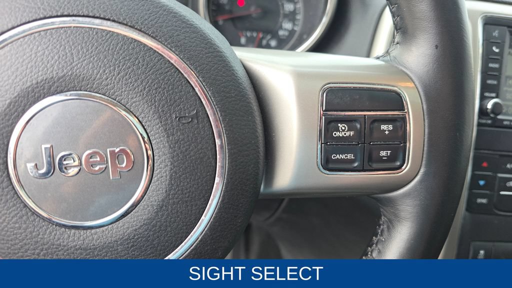 Used 2011 Jeep Grand Cherokee Laredo AWD/4WD image 15