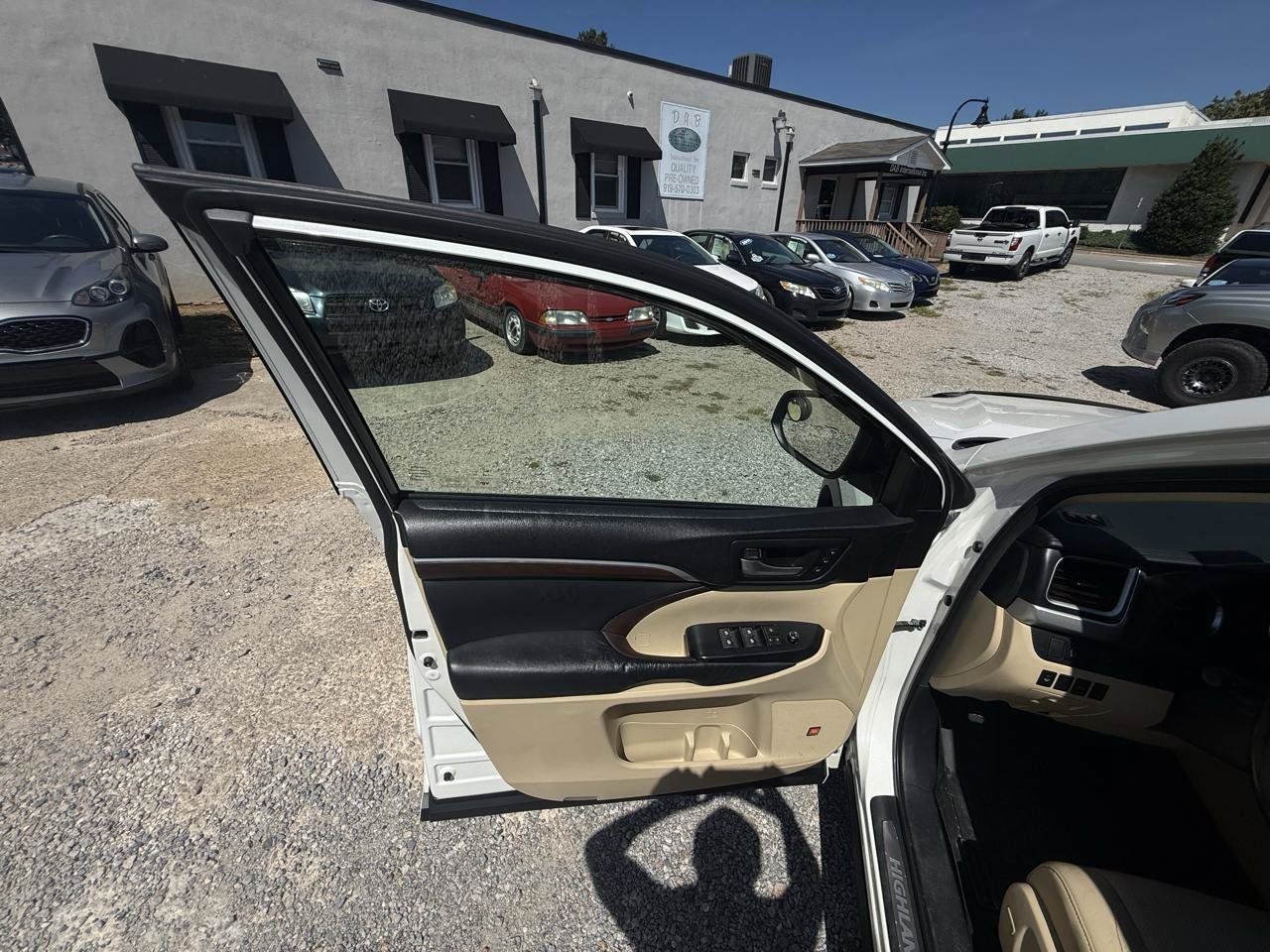 Used 2015 Toyota Highlander Limited AWD/4WD image 14