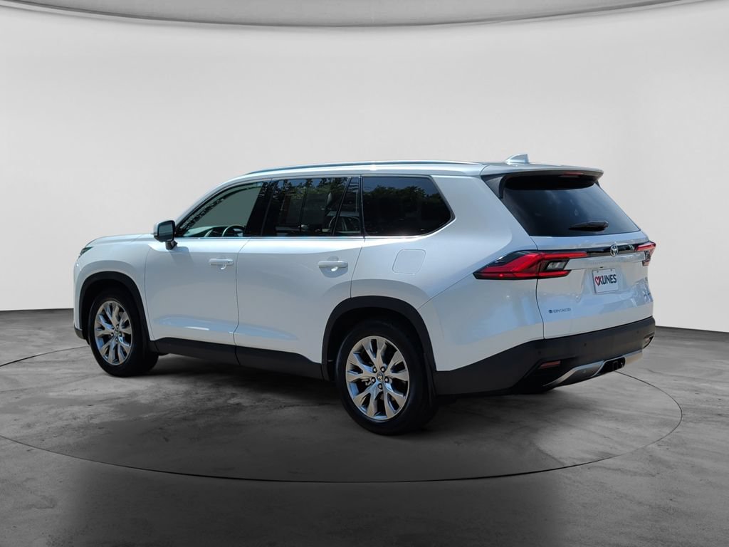 Used 2024 Toyota Grand Highlander AWD Hybrid image 5