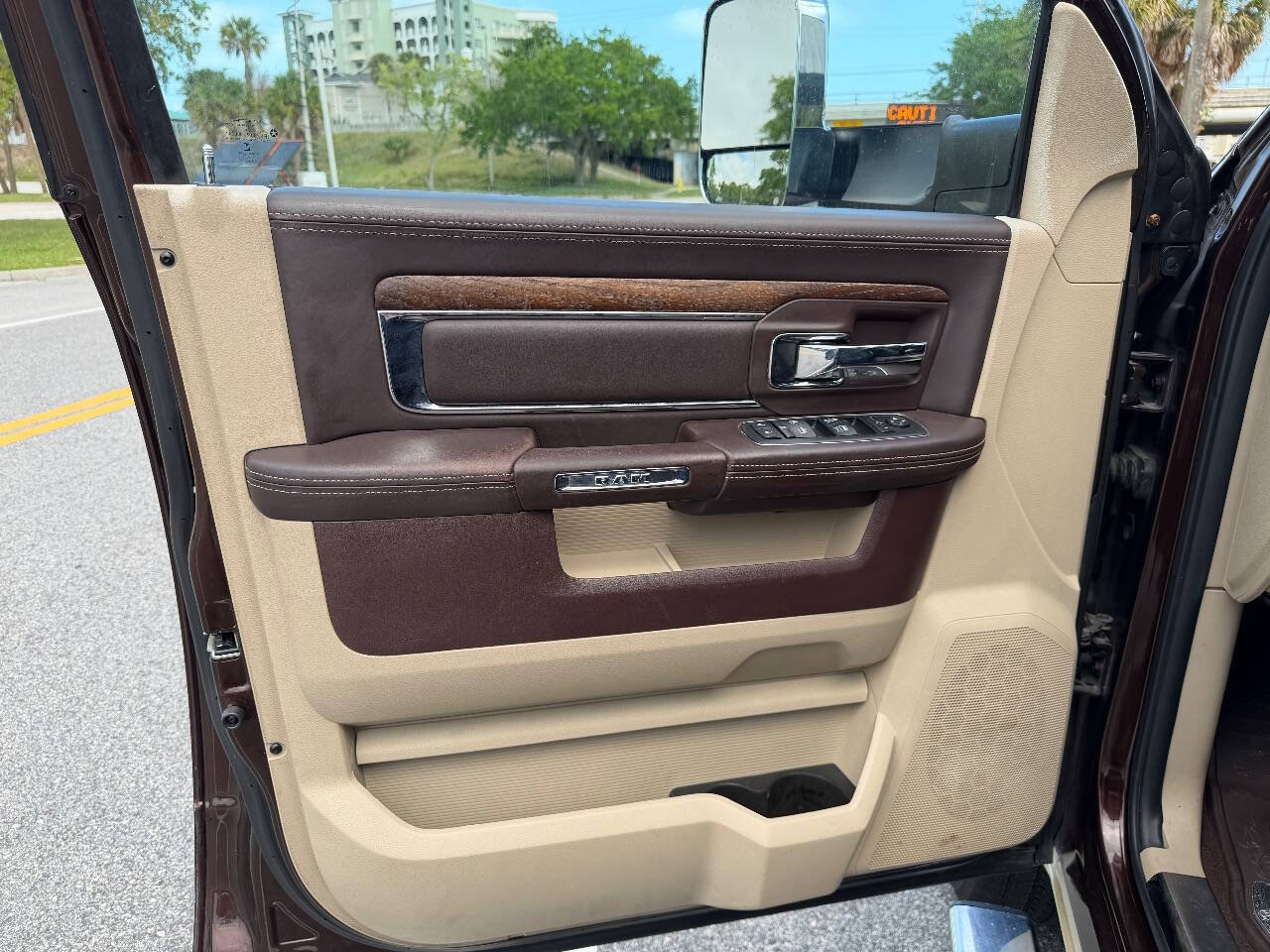 Used 2015 RAM 2500 Longhorn RWD image 20