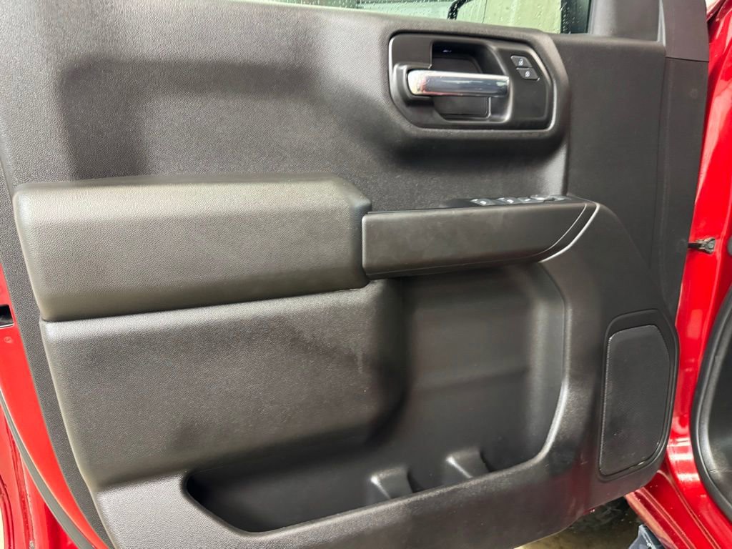 Used 2022 Chevrolet Silverado 1500 Custom image 9