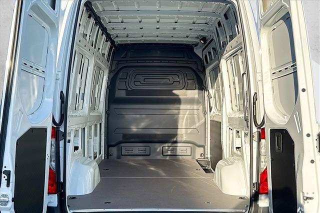 New 2026 Mercedes-Benz Sprinter 2500 image 21