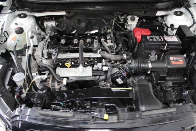 Used 2021 Nissan Kicks SR w/ SR Premium Package FWD image 28