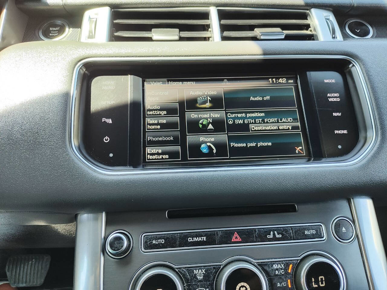 Used 2015 Land Rover Range Rover Sport SE image 35