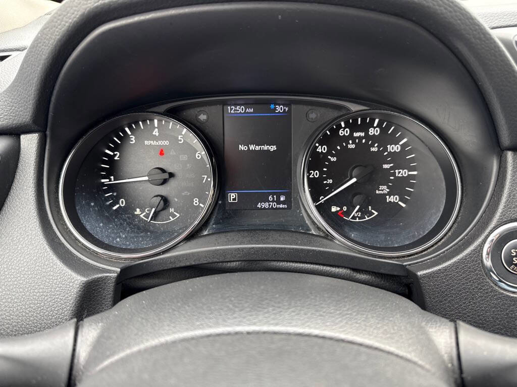 Used 2020 Nissan Rogue SV FWD image 22