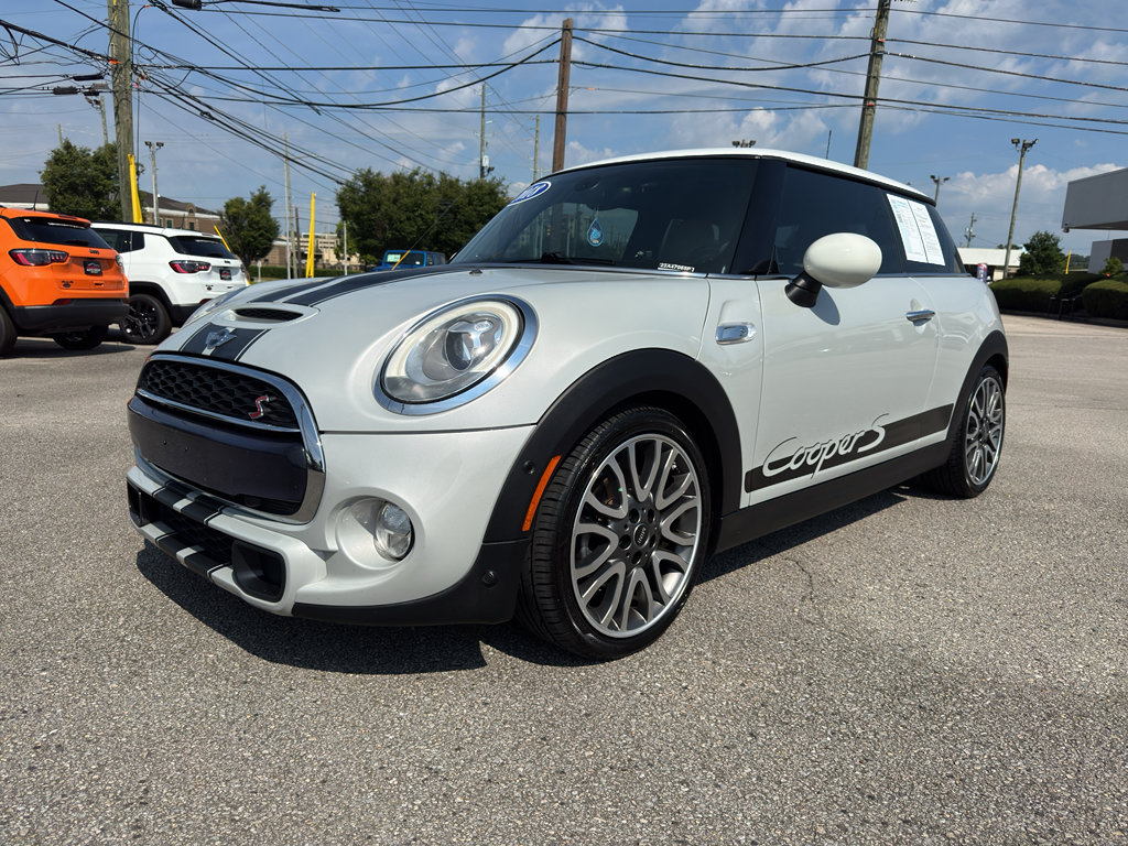 Used 2018 MINI Cooper S FWD image 1