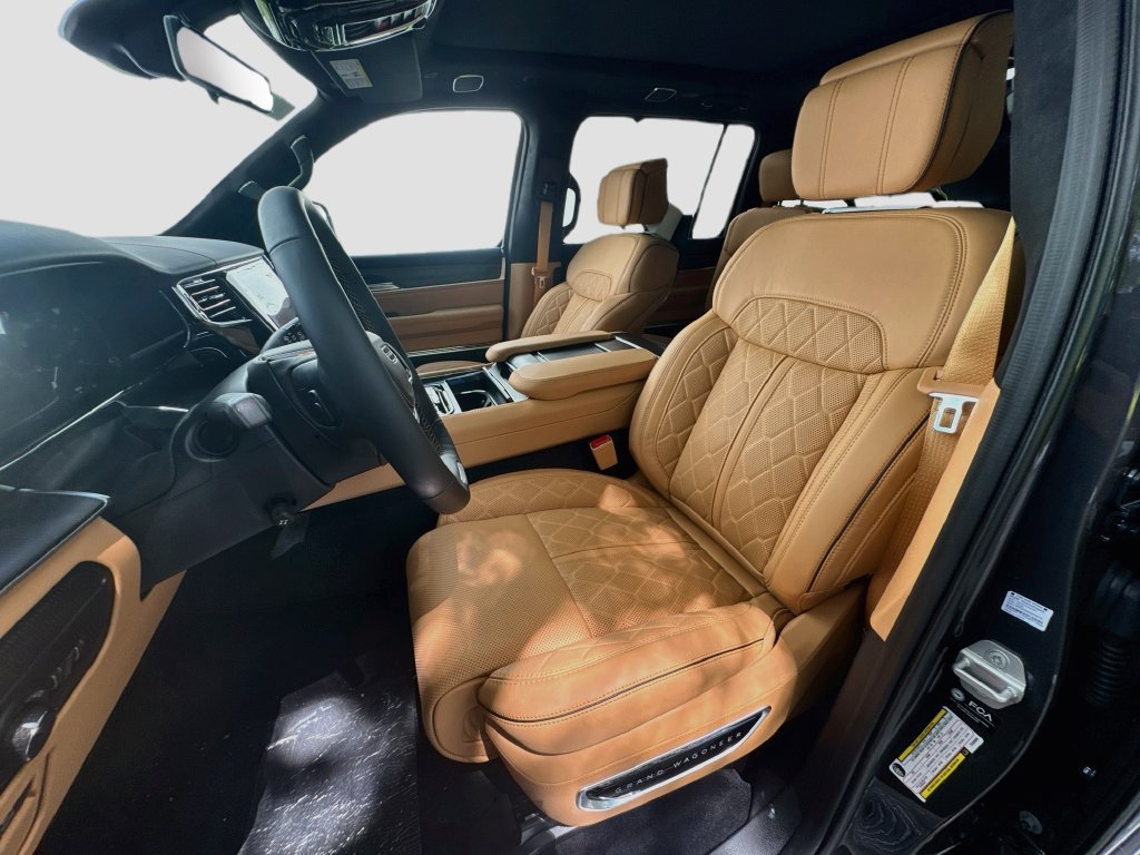 New 2026 Jeep Grand Wagoneer Summit AWD/4WD image 22