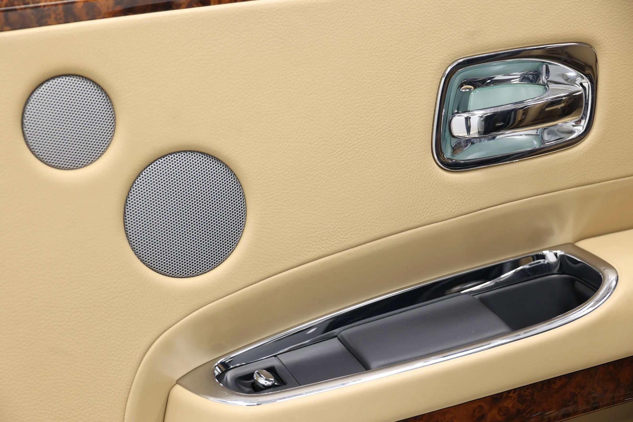 Used 2015 Rolls-Royce Ghost image 84