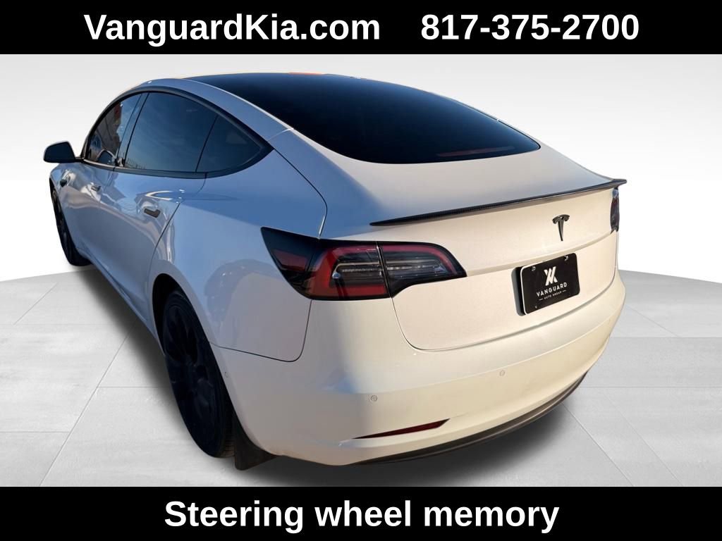 Used 2021 Tesla Model 3 Standard Range Plus image 2