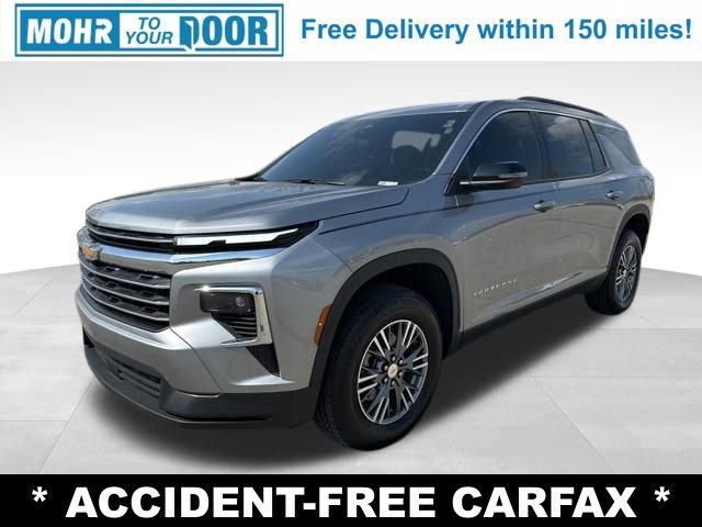 Used 2025 Chevrolet Traverse LT image 1