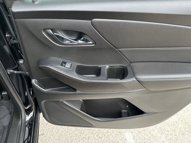 Used 2023 Chevrolet Traverse Premier w/ Redline Edition image 16