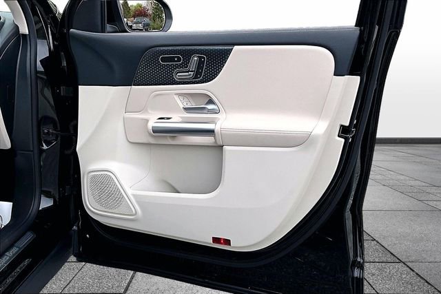 Certified 2026 Mercedes-Benz GLA 250 4MATIC image 31