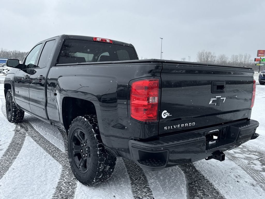 Used 2017 Chevrolet Silverado 1500 LT w/ Midnight Edition image 6