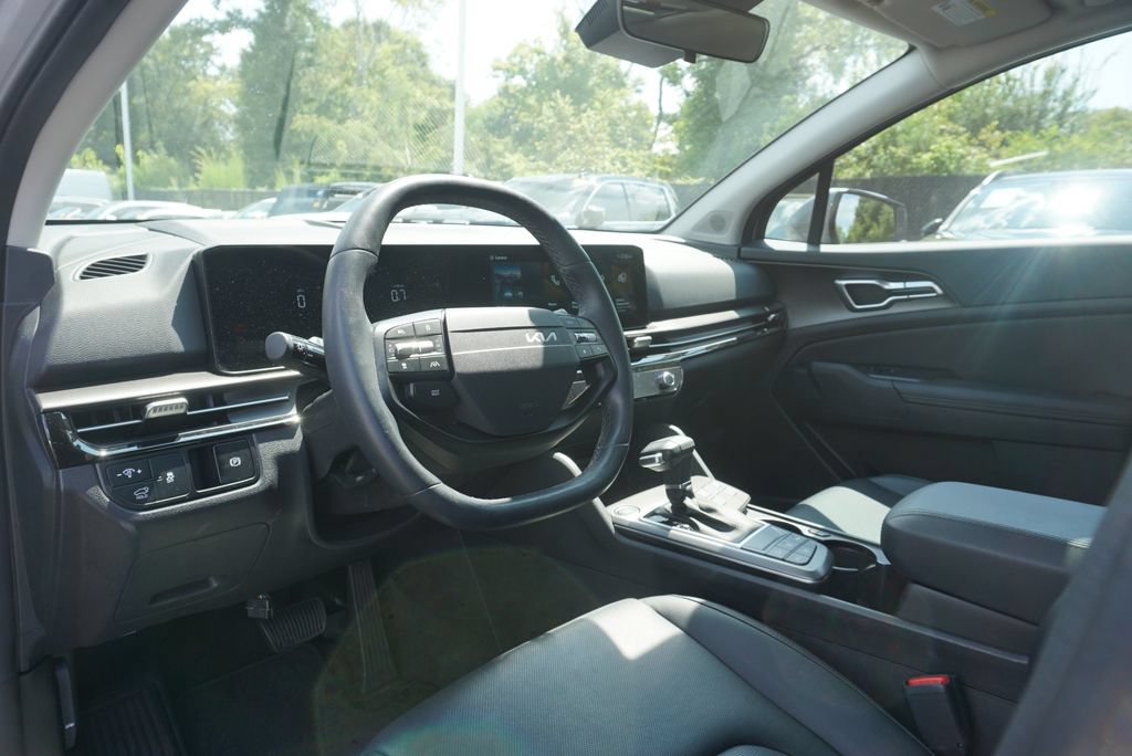 Used 2026 Kia Sportage EX w/ EX Panorama Roof Package FWD image 12