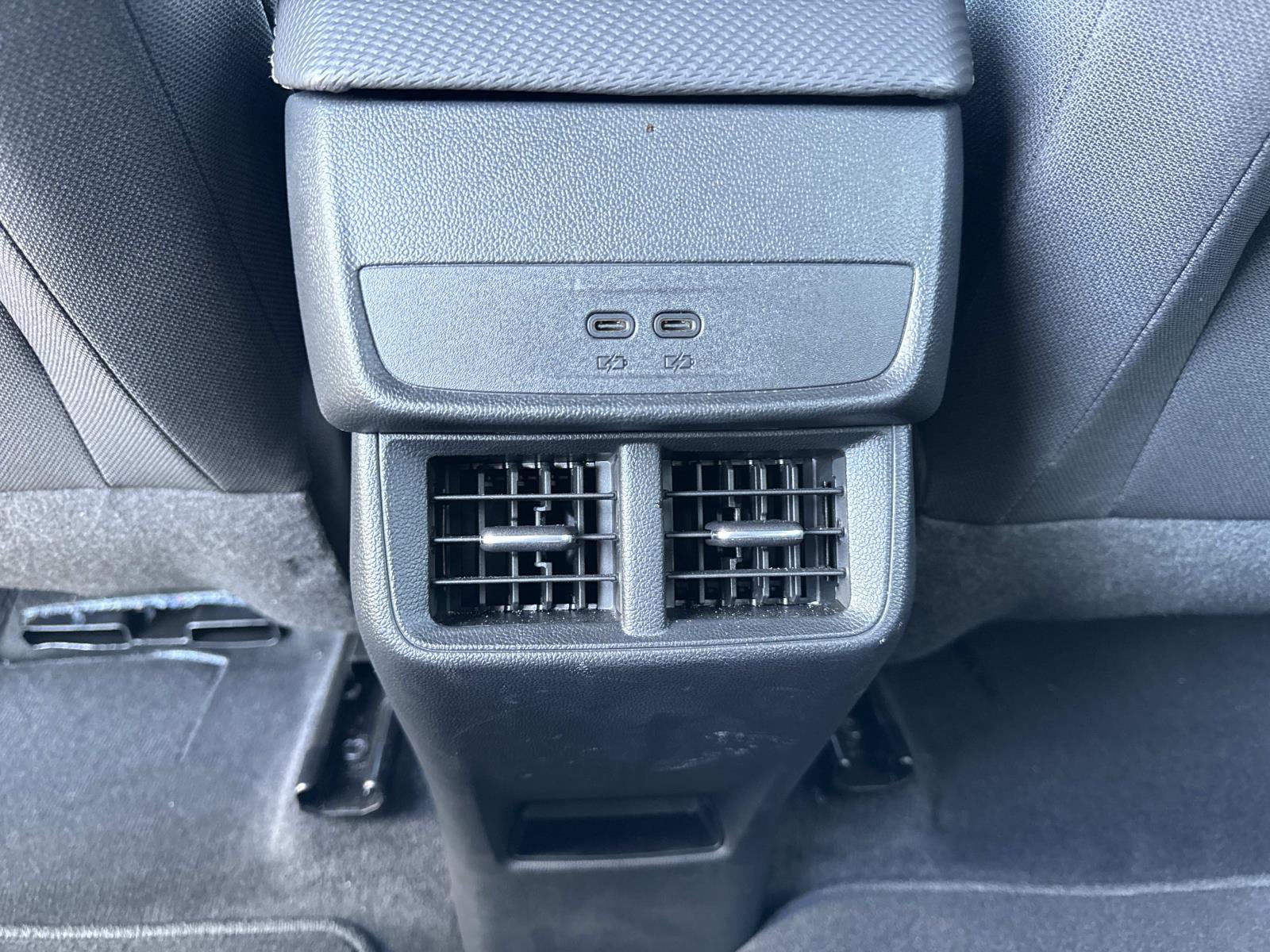 Used 2025 Chevrolet Equinox LT image 29