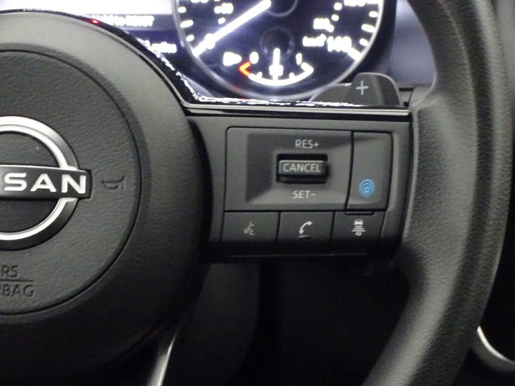Used 2023 Nissan Rogue SV FWD image 25