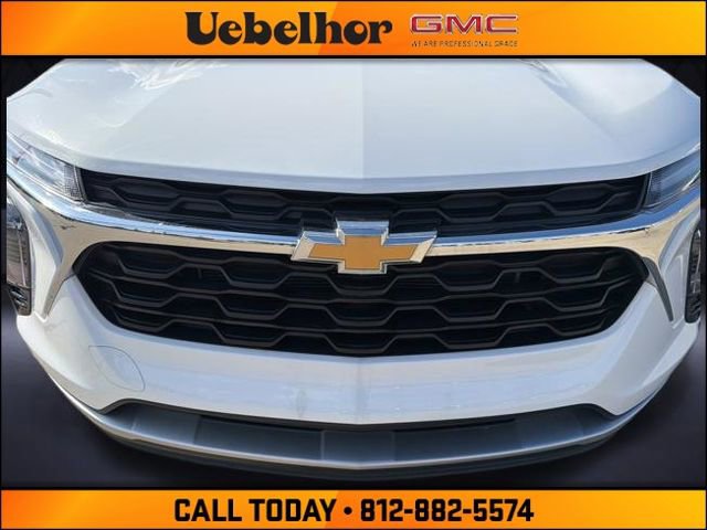 Used 2025 Chevrolet Trax LT w/ Driver Confidence Package image 12
