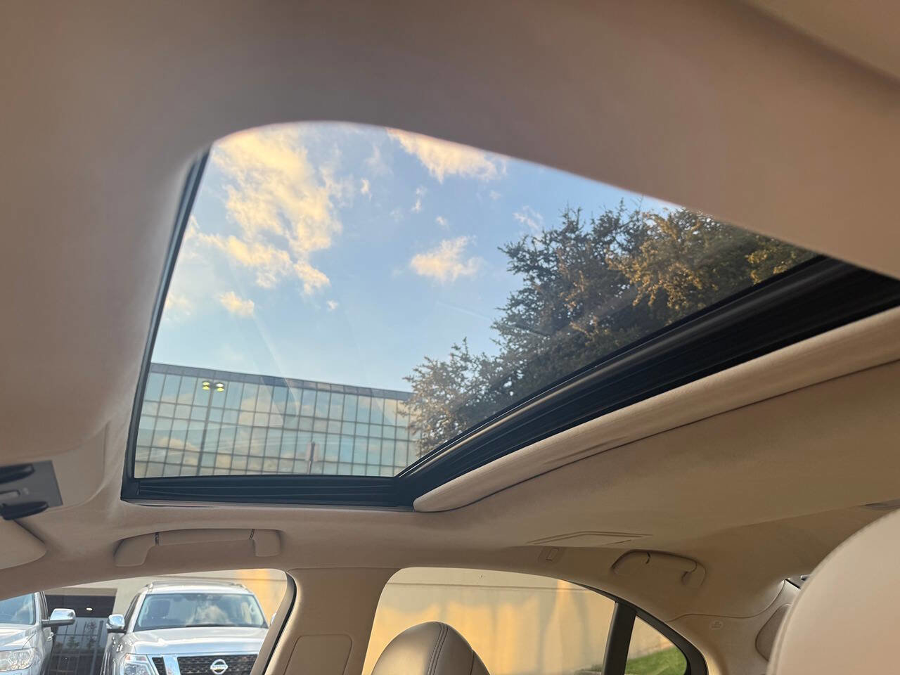 Used 2013 Lexus LS 460 w/ Comfort Pkg image 45