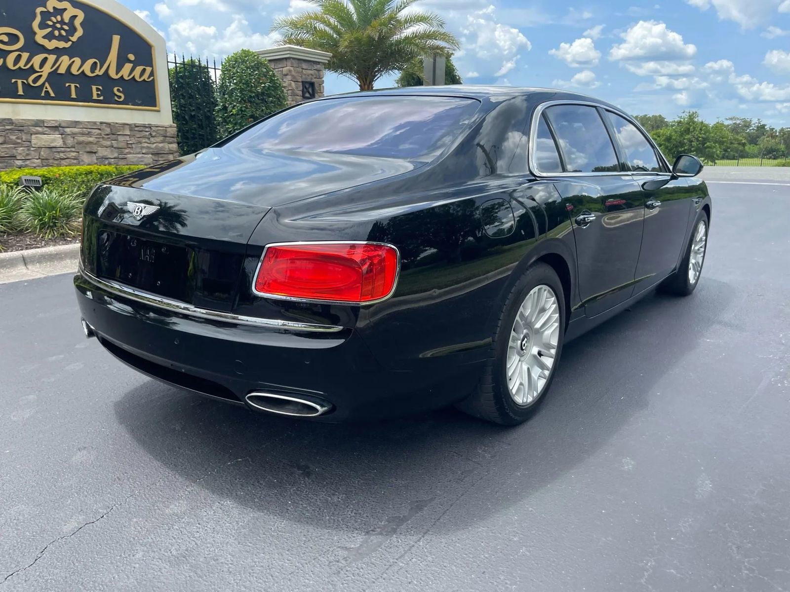 Used 2014 Bentley Flying Spur W12 image 5