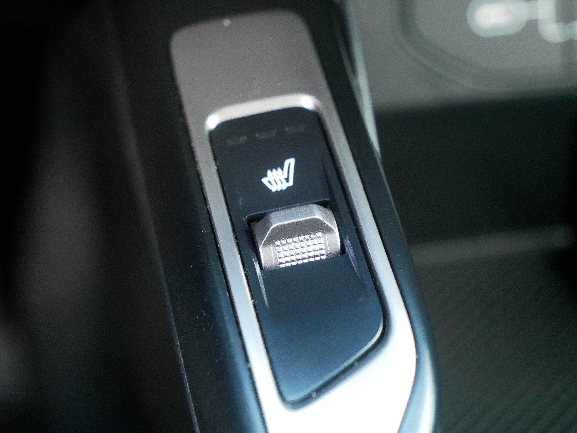Certified 2025 Kia Sorento S AWD/4WD image 33