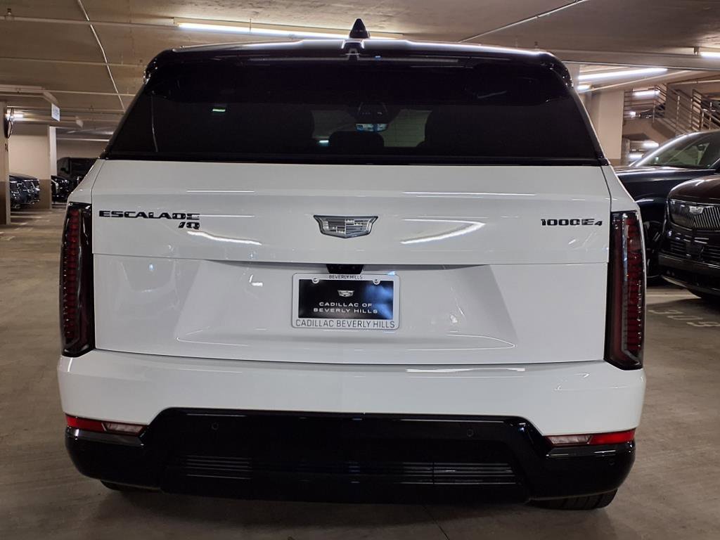 Used 2025 Cadillac Escalade IQ Sport 2 w/ LPO, ONYX Package image 5