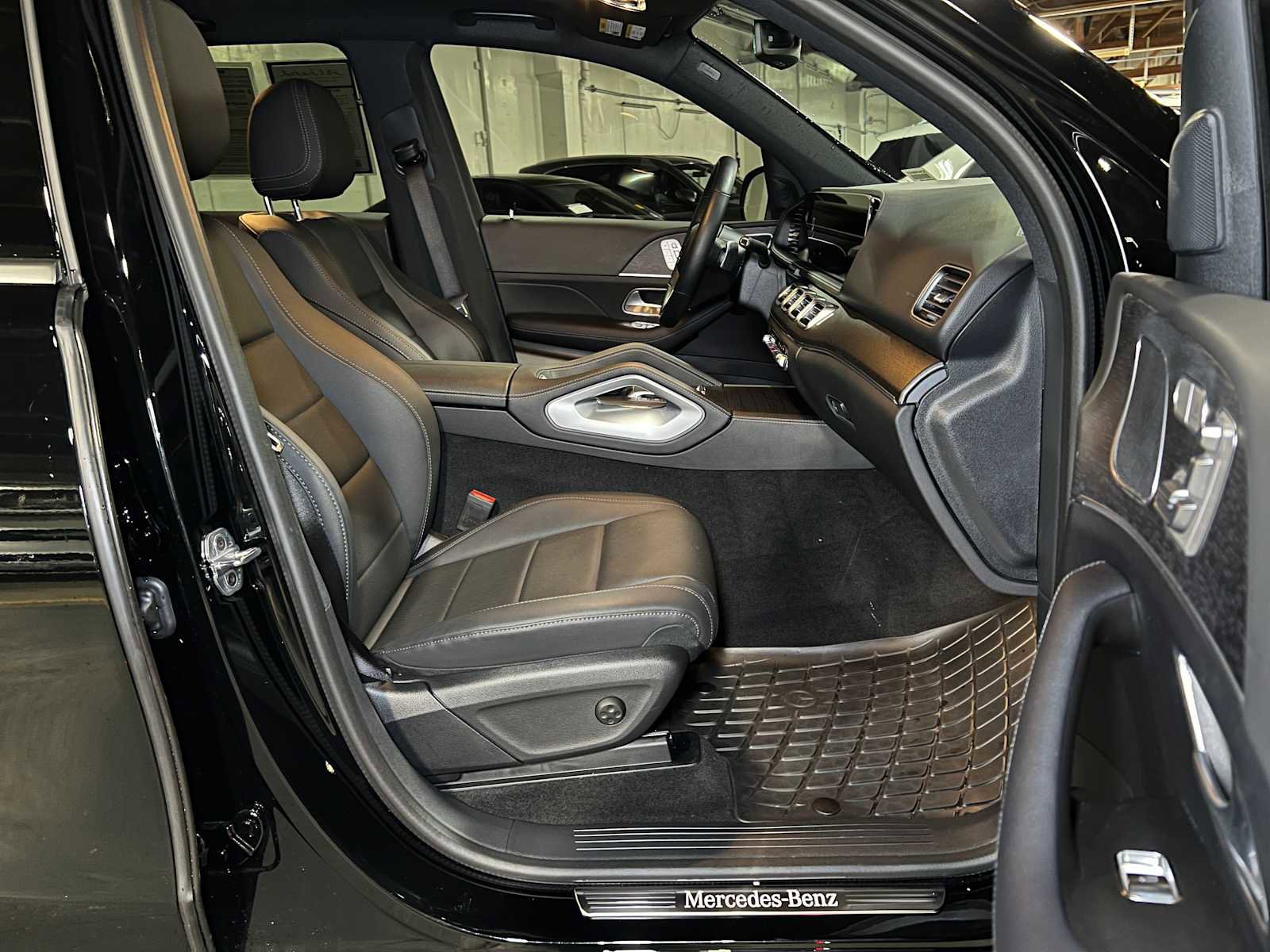Used 2025 Mercedes-Benz GLE 350 4MATIC image 13