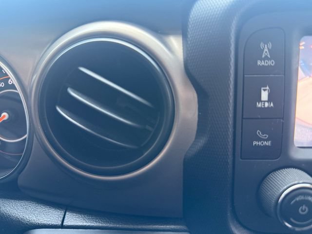 Used 2021 Jeep Wrangler Sport AWD/4WD image 12