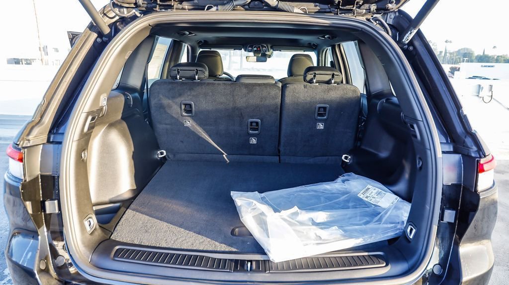 New 2025 Jeep Grand Cherokee Laredo X w/ Luxury Tech Group I image 27