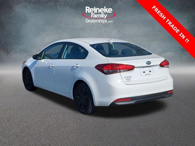 Used 2017 Kia Forte LX image 8