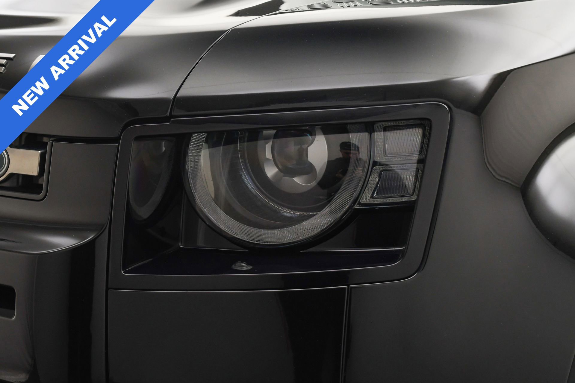 Used 2023 Land Rover Defender 130 X image 28