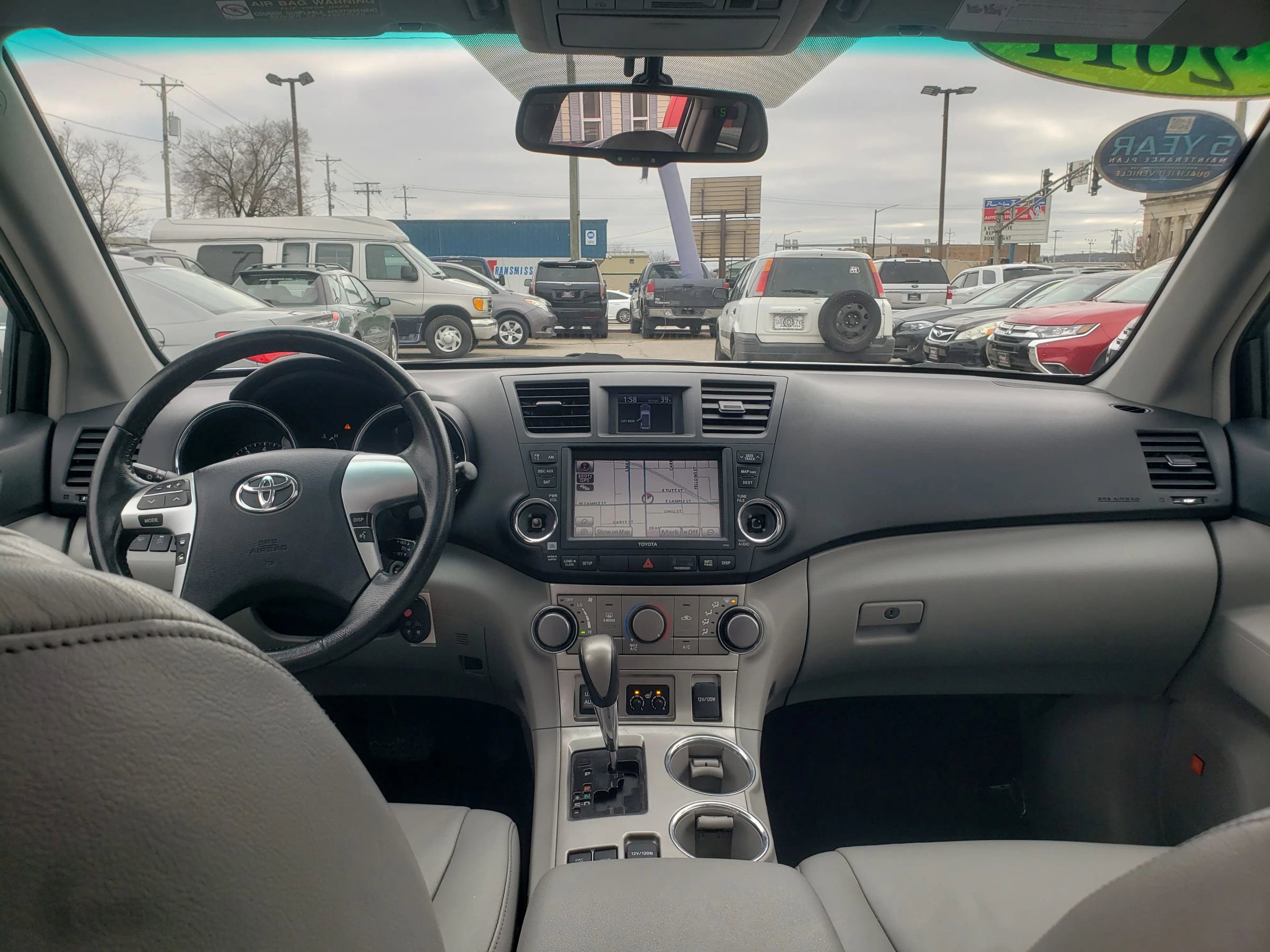 Used 2012 Toyota Highlander SE image 16