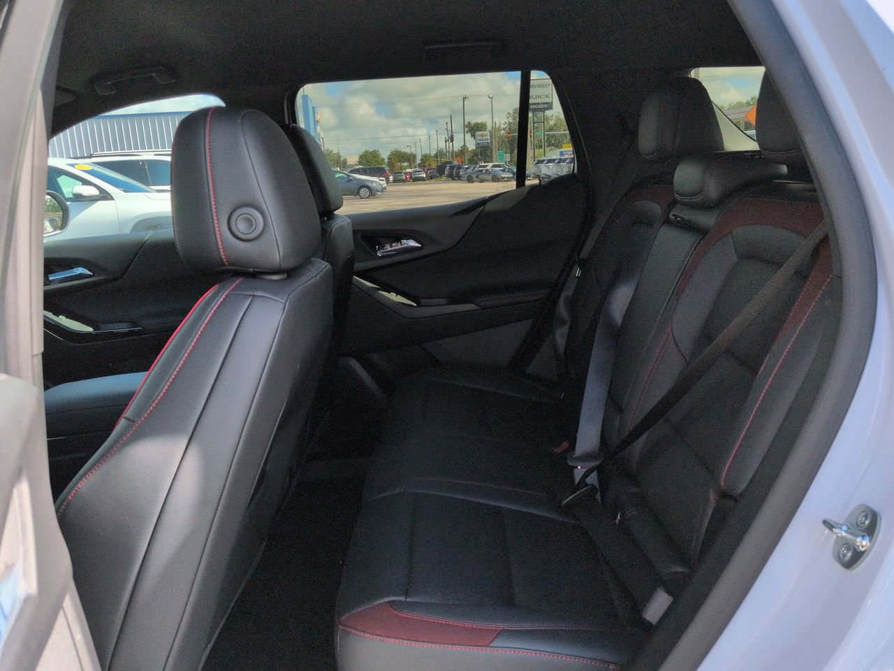 New 2027 Chevrolet Equinox RS w/ Convenience Package III FWD image 15