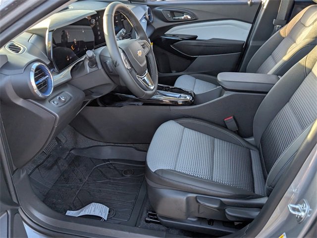 New 2025 Chevrolet Trax LT w/ Driver Confidence Package image 5