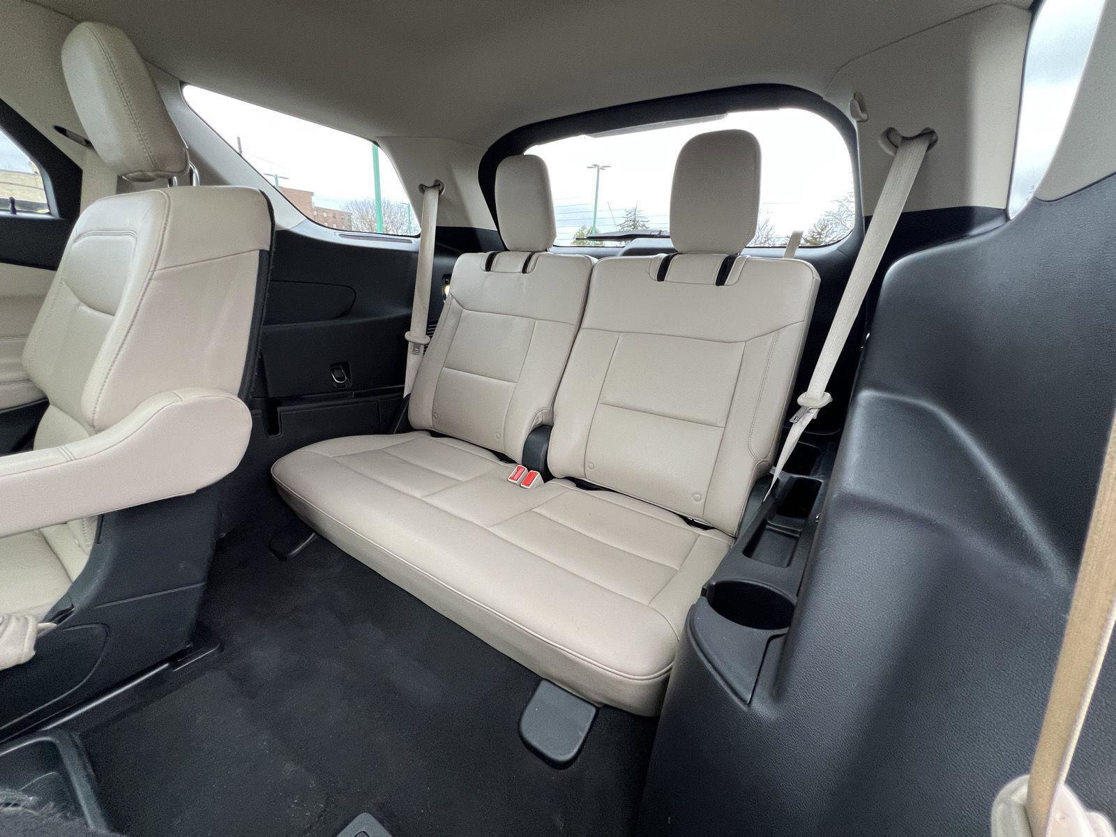 Used 2020 Ford Explorer XLT w/ Equipment Group 202A AWD/4WD image 48