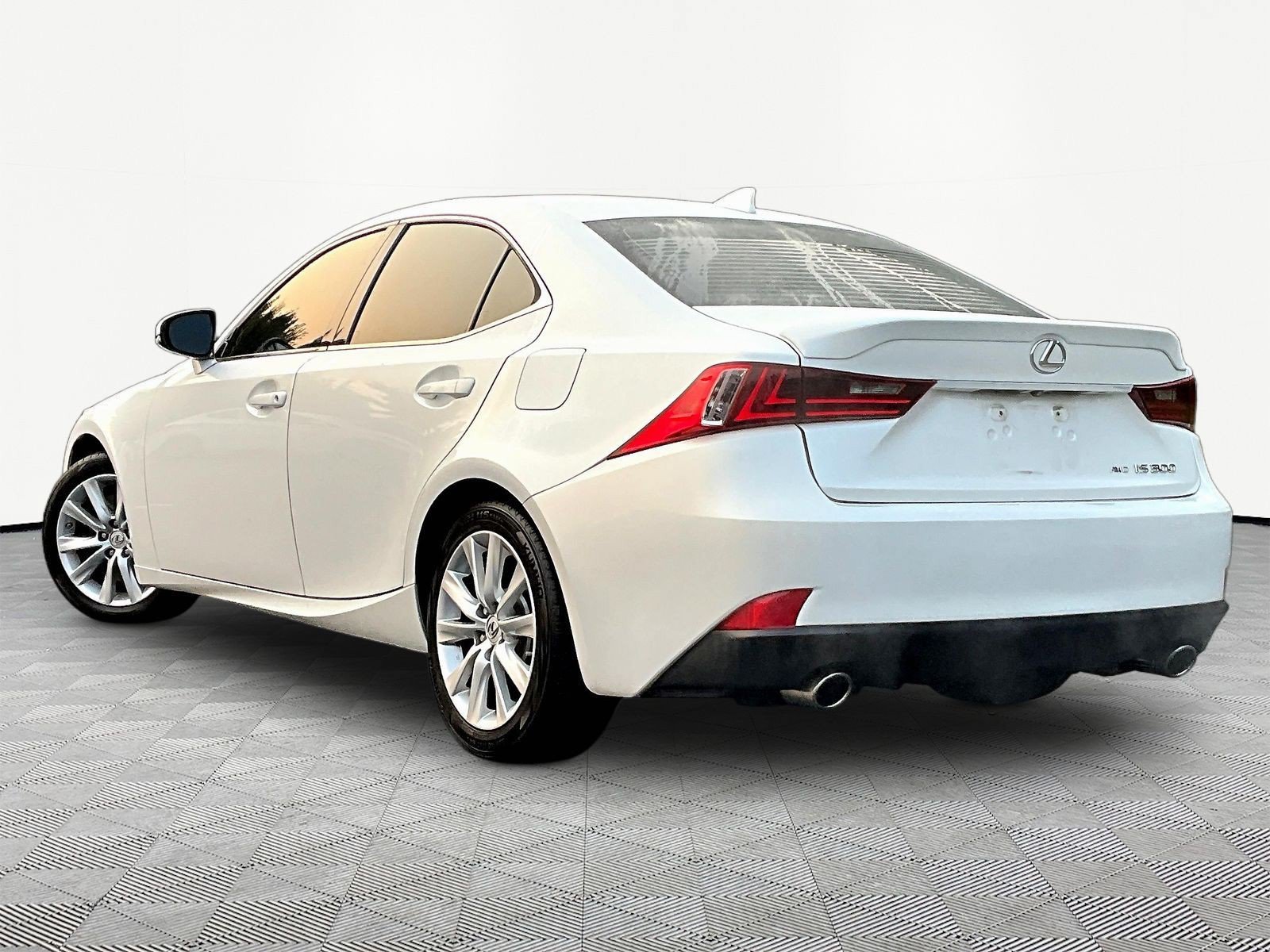 Used 2016 Lexus IS 300 AWD w/ Premium Package image 4