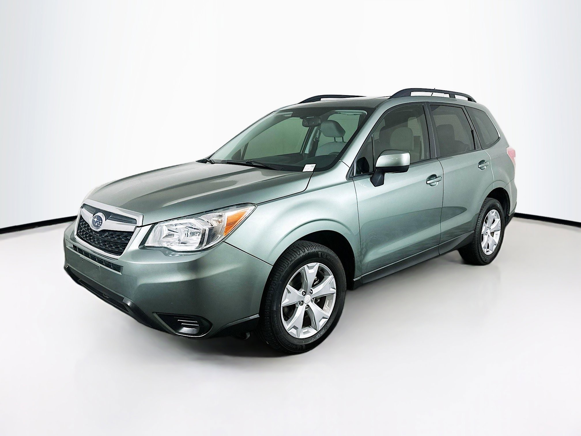 Used 2015 Subaru Forester 2.5i Premium w/ All-Weather Package AWD/4WD image 3