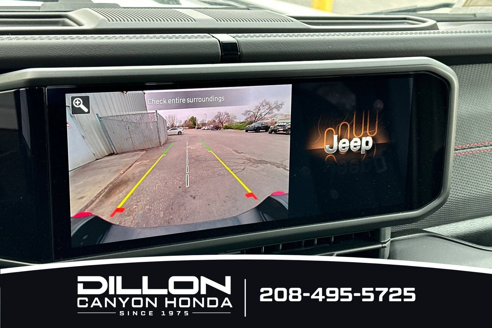 Used 2025 Jeep Gladiator Rubicon AWD/4WD image 19