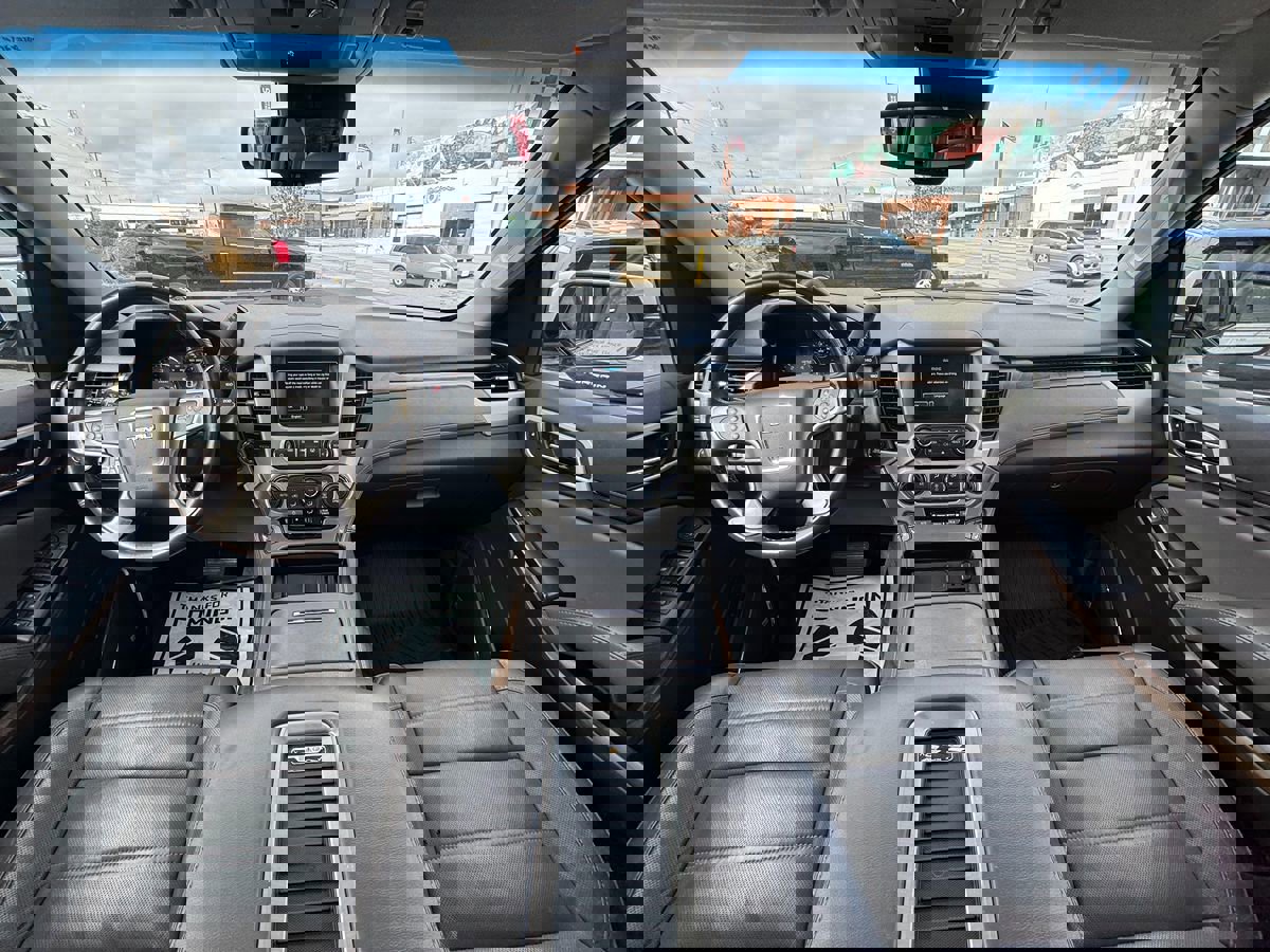 Used 2020 GMC Yukon Denali w/ Denali Ultimate Package AWD/4WD image 13