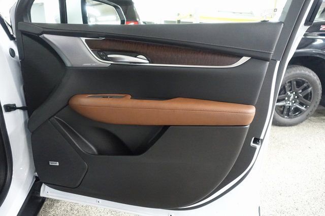 New 2025 Cadillac XT5 Premium Luxury image 25