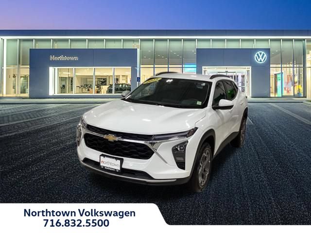 Used 2025 Chevrolet Trax LT