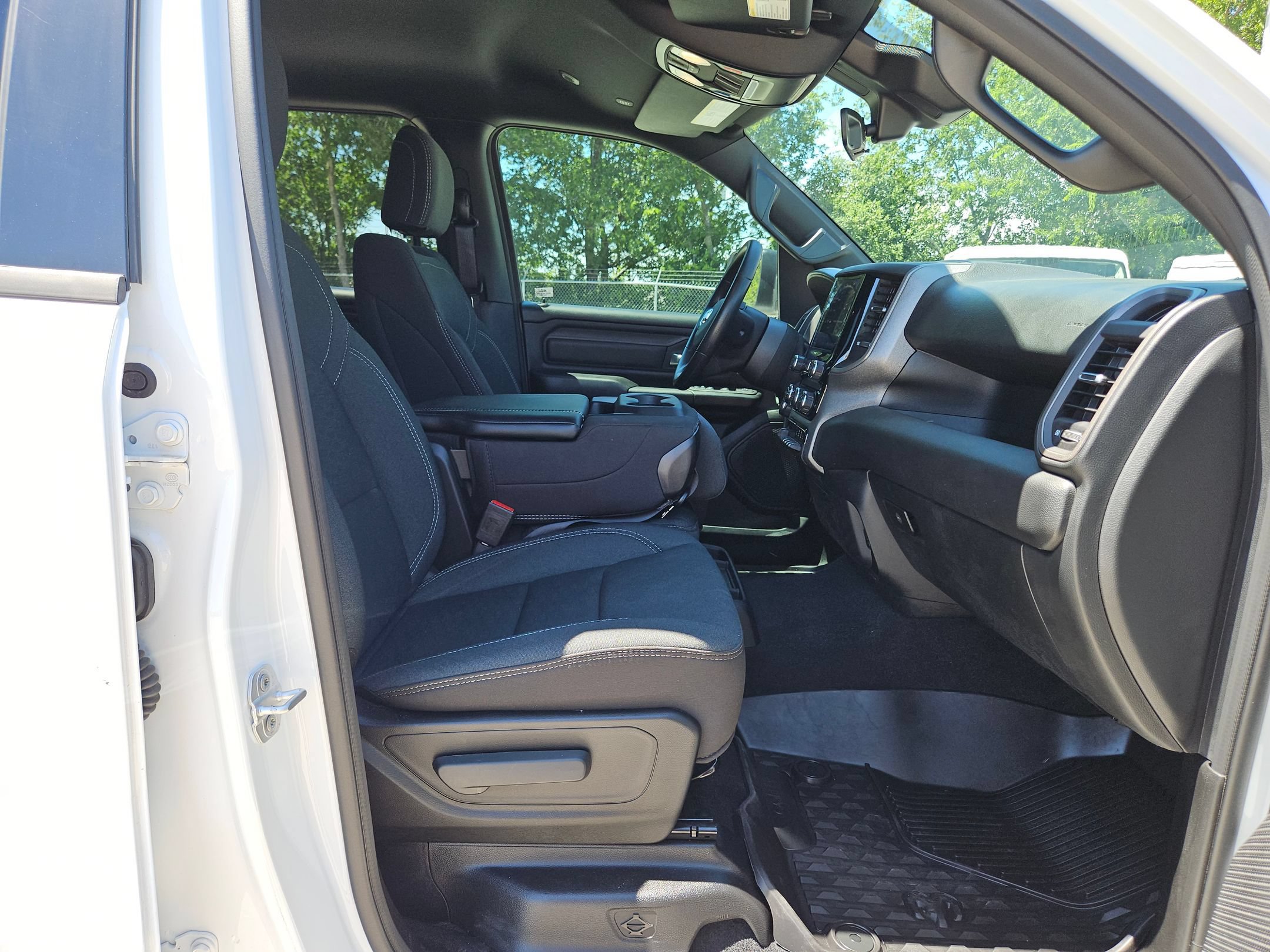 Used 2025 RAM 1500 Warlock AWD/4WD image 26