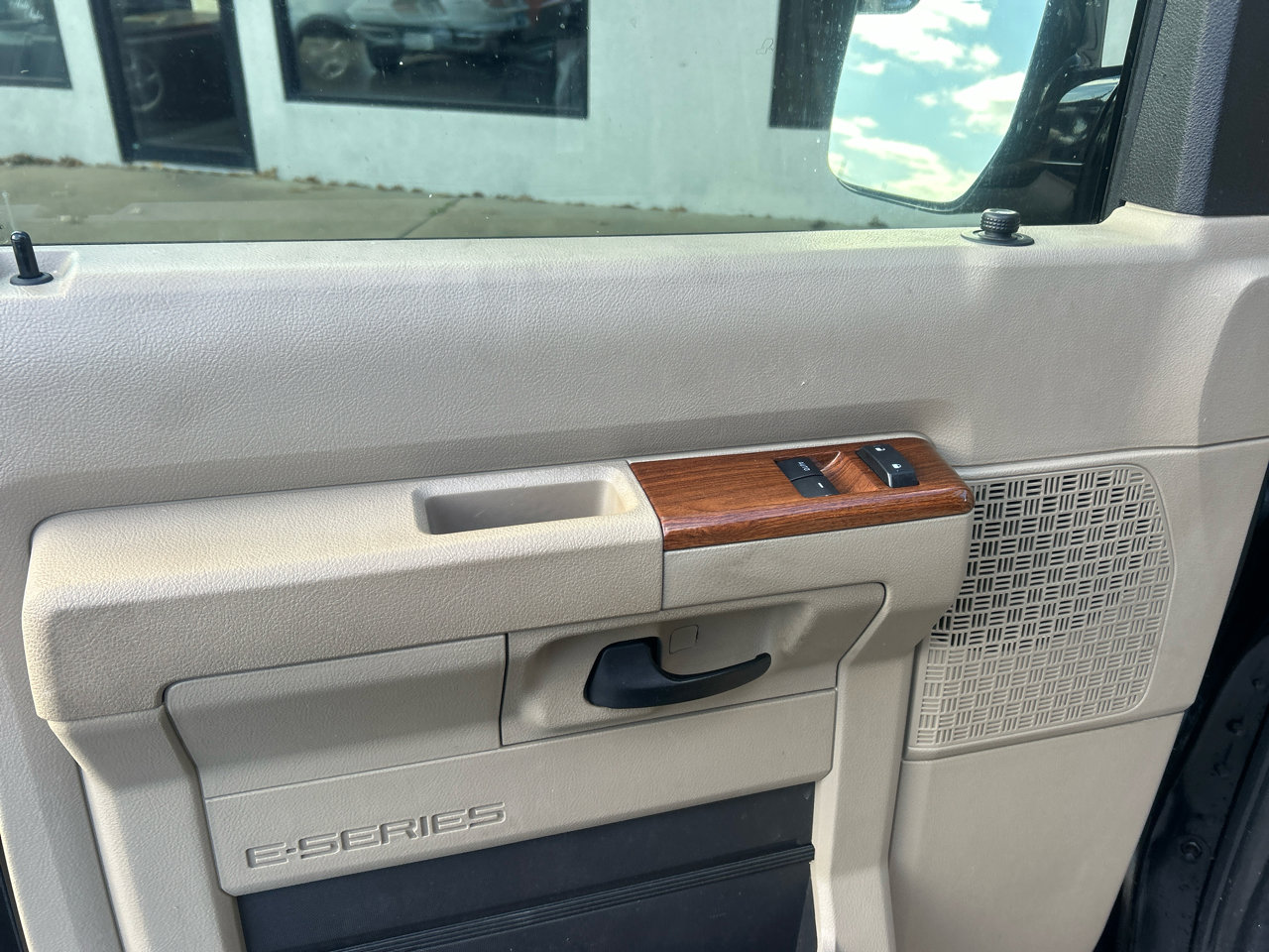 Used 2012 Ford E-150 and Econoline 150 w/ RV Plus Pkg image 10