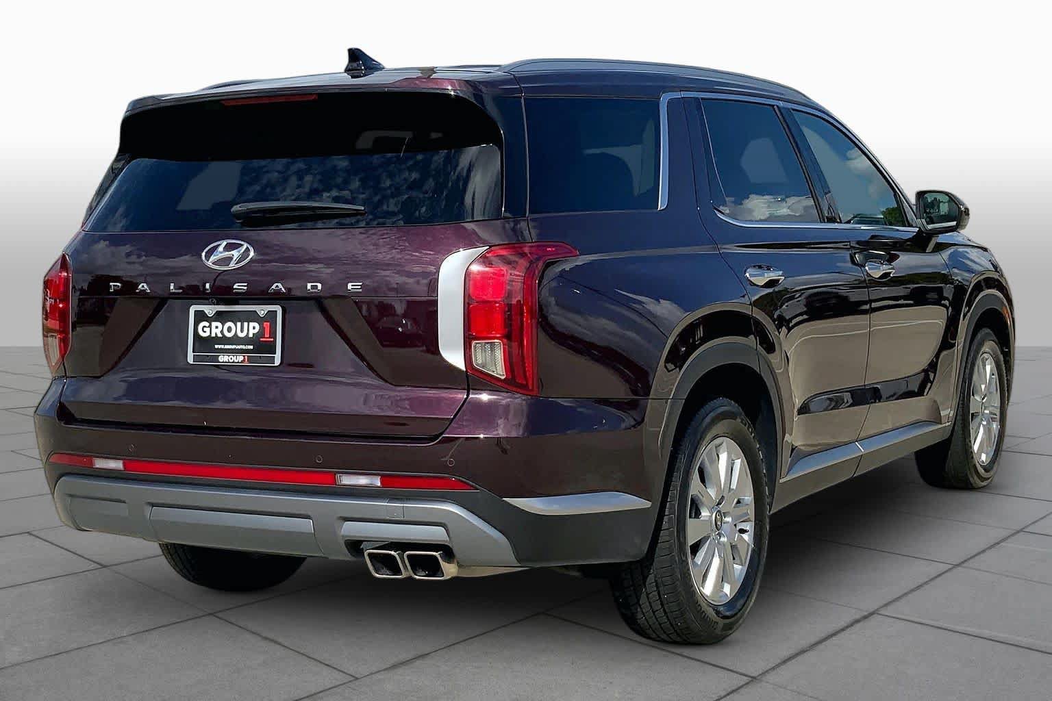 Used 2024 Hyundai Palisade SEL FWD image 12